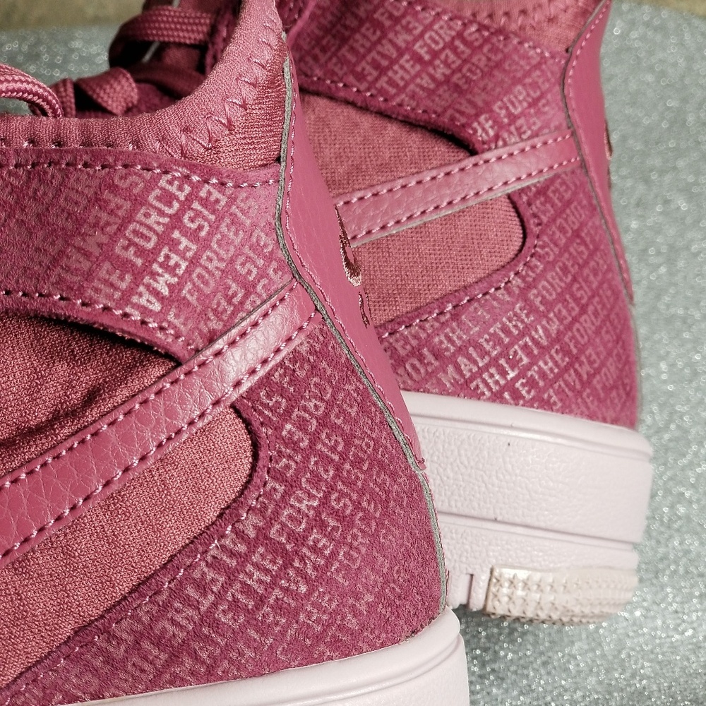 Nike Air Force 1 Mid "Force is Female" - Picture 4 of 5